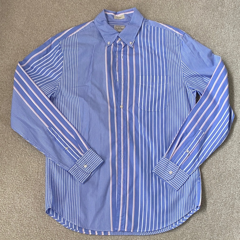 J. Crew men’s Blue and White Striped Button Down Shirt. NWT. Size M.